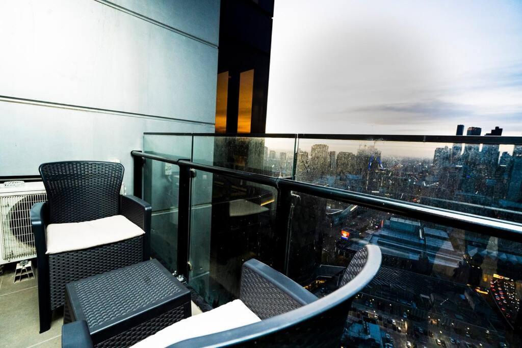 Luxe Haven - 42Nd Floor Panoramic City Views メルボルン エクステリア 写真