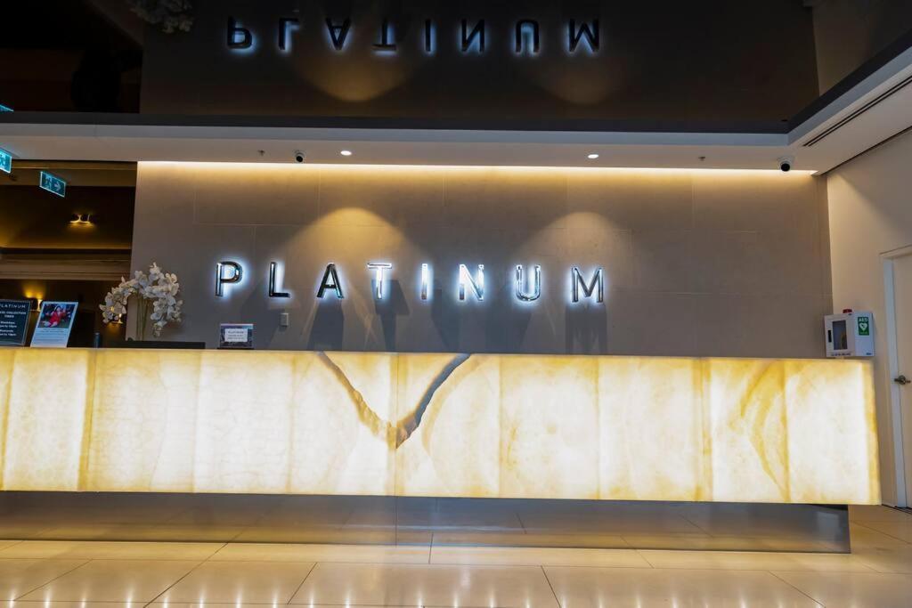 Luxe Haven - 42Nd Floor Panoramic City Views メルボルン エクステリア 写真