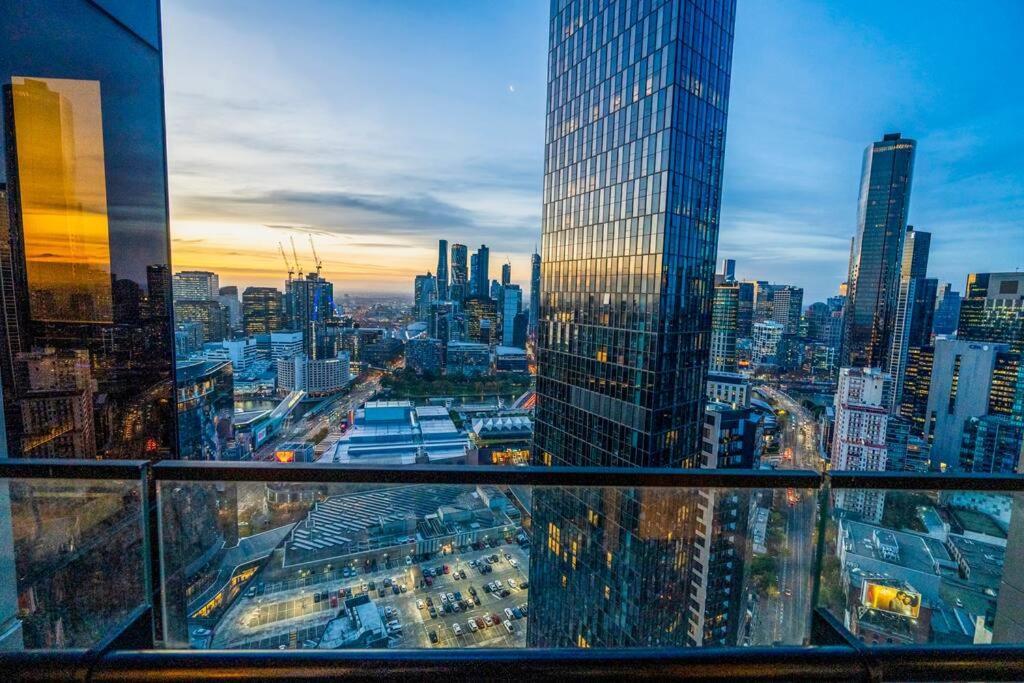 Luxe Haven - 42Nd Floor Panoramic City Views メルボルン エクステリア 写真